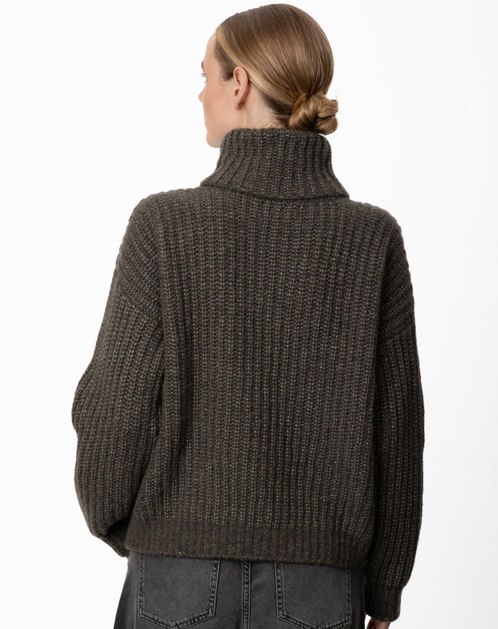Boxy coltrui | Boxy Ribbed Polo Neck