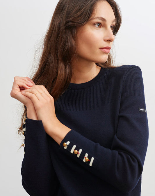 Elegante Matrozentrui  | Crest