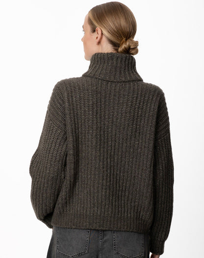 Boxy coltrui | Boxy Ribbed Polo Neck