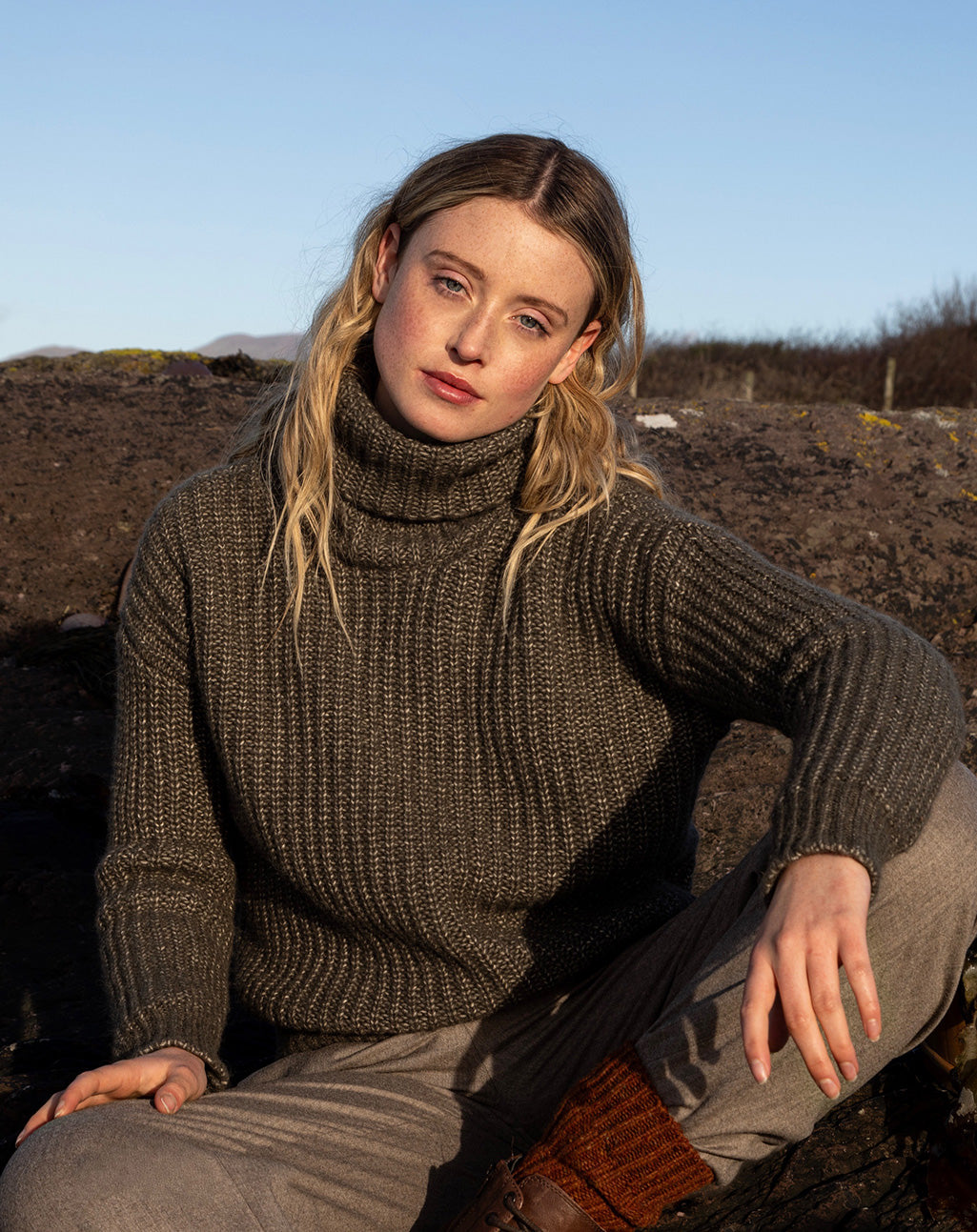 Boxy coltrui | Boxy Ribbed Polo Neck