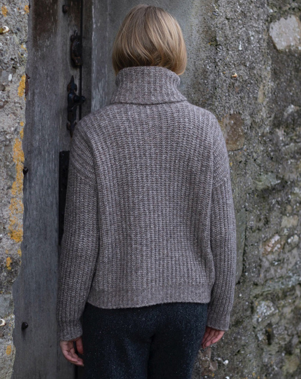 Boxy coltrui | Boxy Ribbed Polo Neck