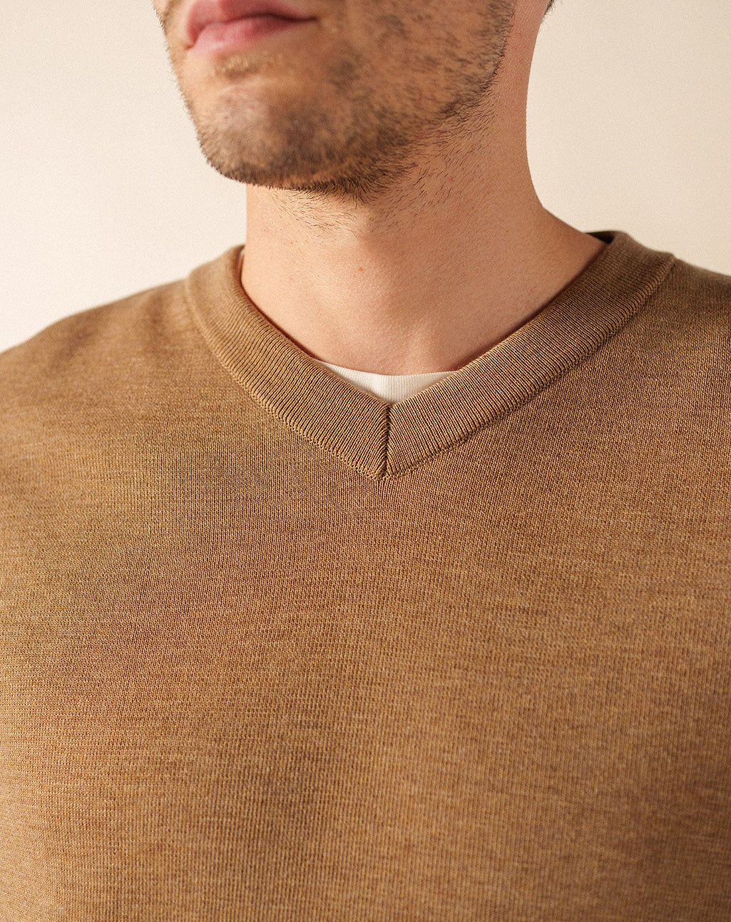 Fijngebreide merinowollen V-halstrui | Cuirassé